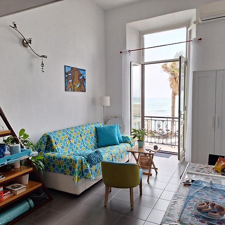 Mowita Apartment Чивитавекия Екстериор снимка
